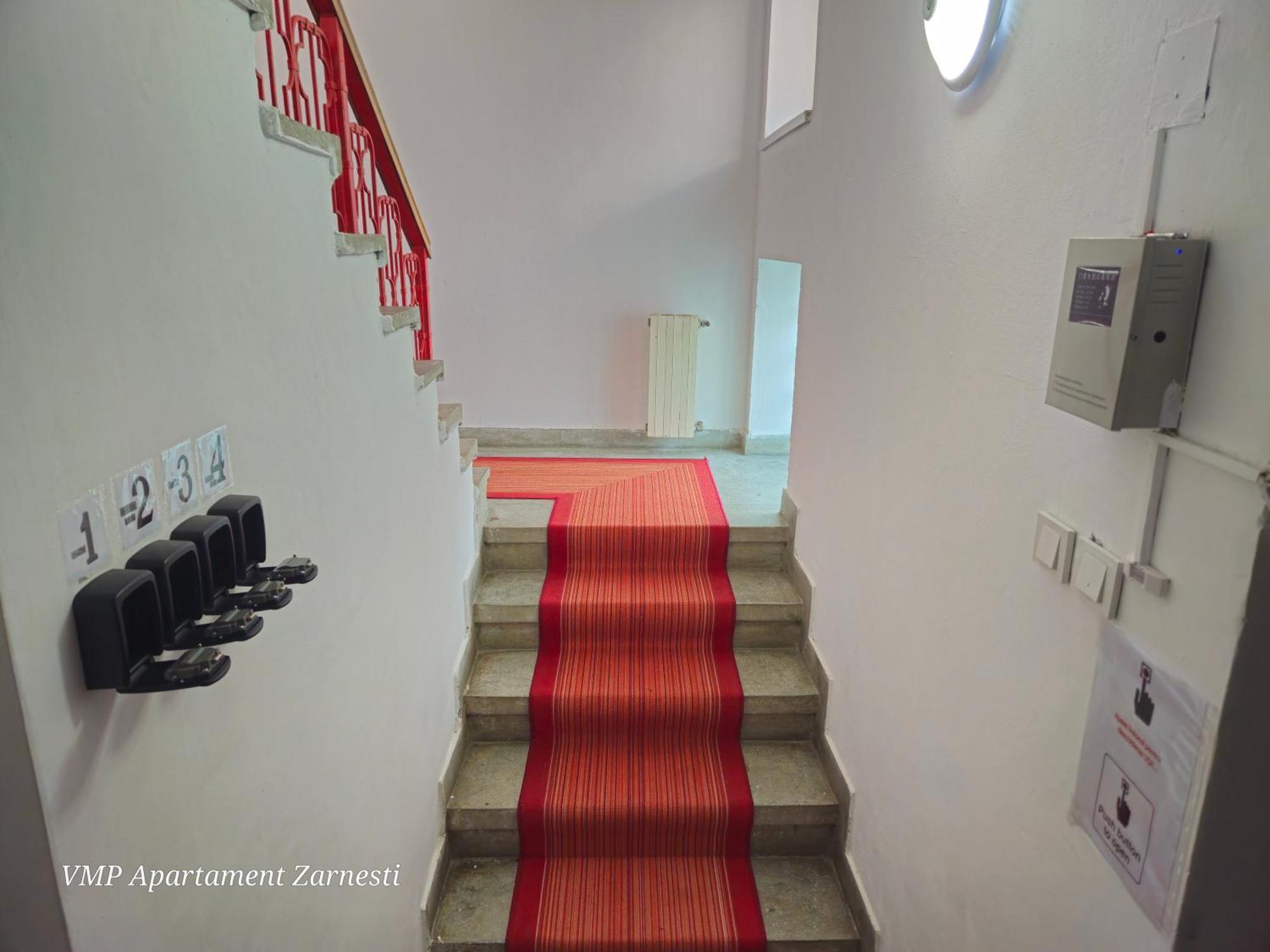 Apartment Zarnesti City Centre Vmp Free Parking Pokoj fotografie