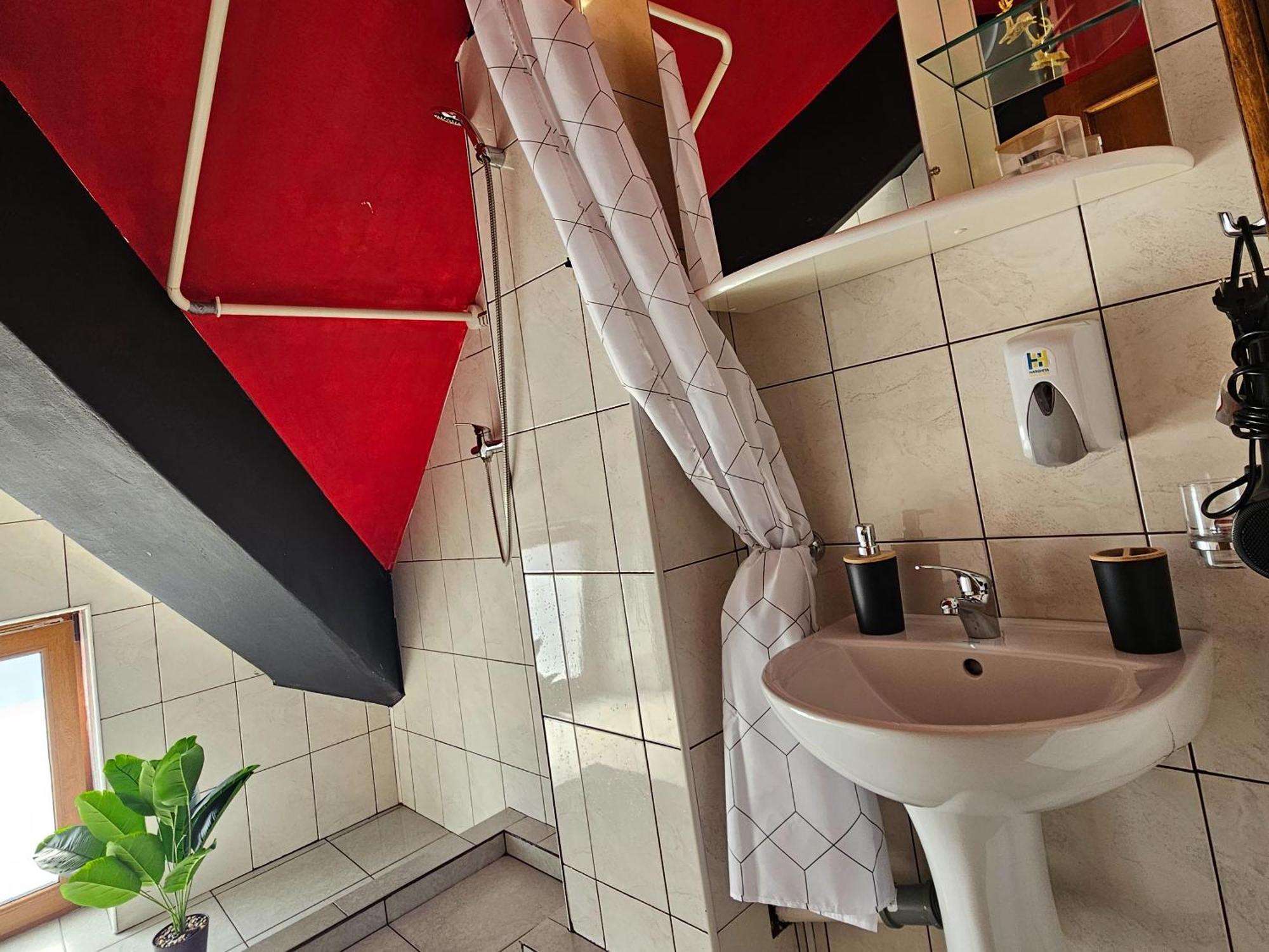 Apartment Zarnesti City Centre Vmp Free Parking Pokoj fotografie