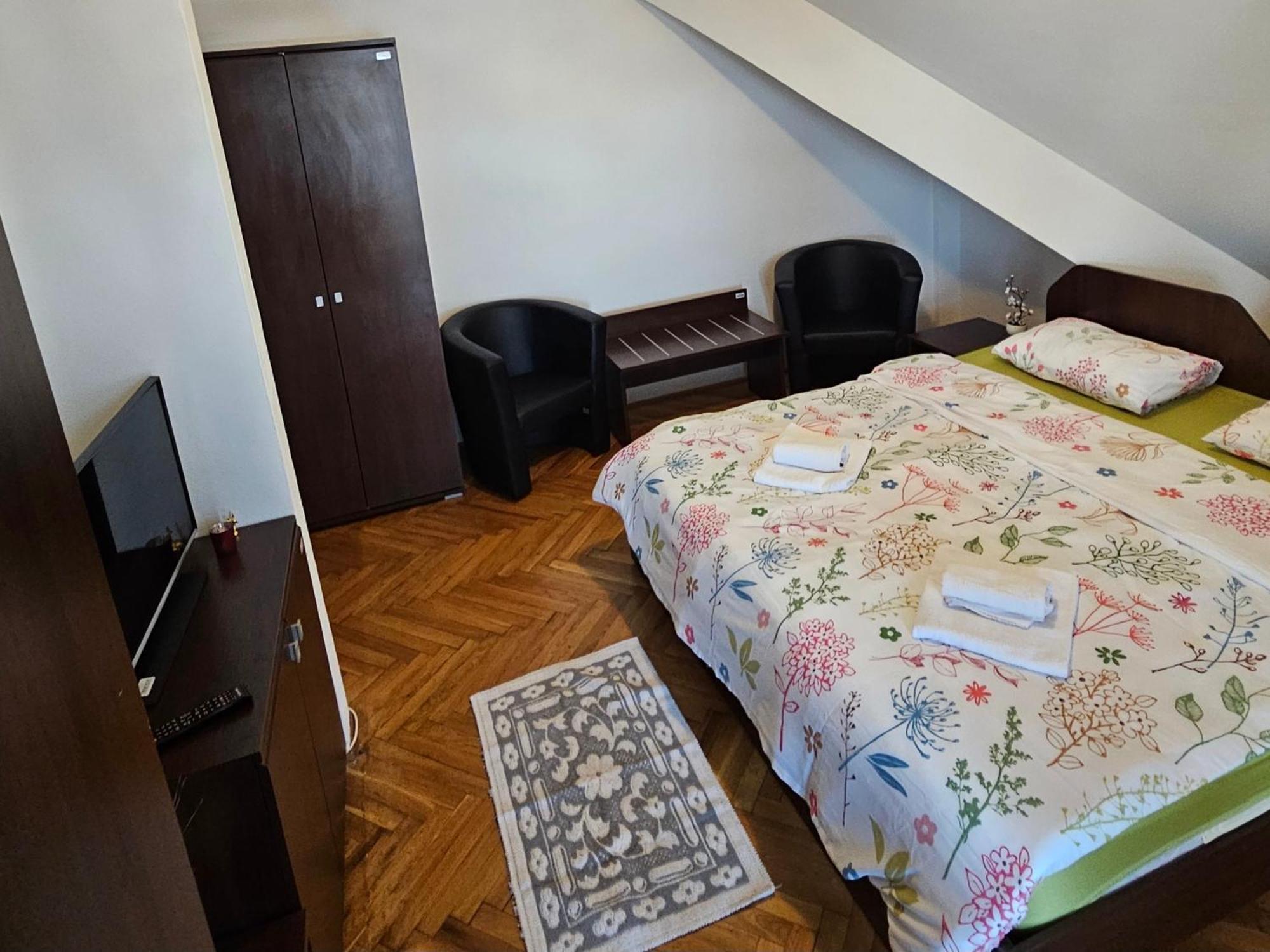 Apartment Zarnesti City Centre Vmp Free Parking Exteriér fotografie